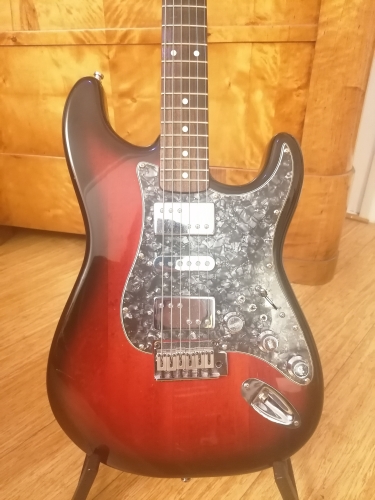 Amazing Baritone/Drop C Top Quality (Unique & Very Rare) Fender Partscaster Modified Custom Guitar including Padded Gig-Bag!!